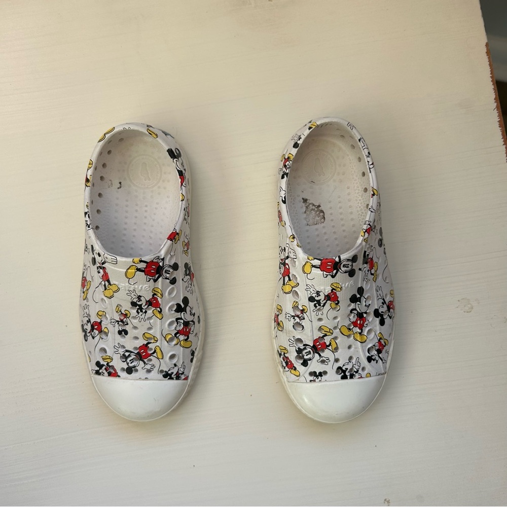 Native Shoes Mickey Mouse Slip-On Sneakers Size C10 - Picture 4 of 7
